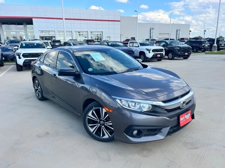 2018 Honda Civic EX-T photo 1