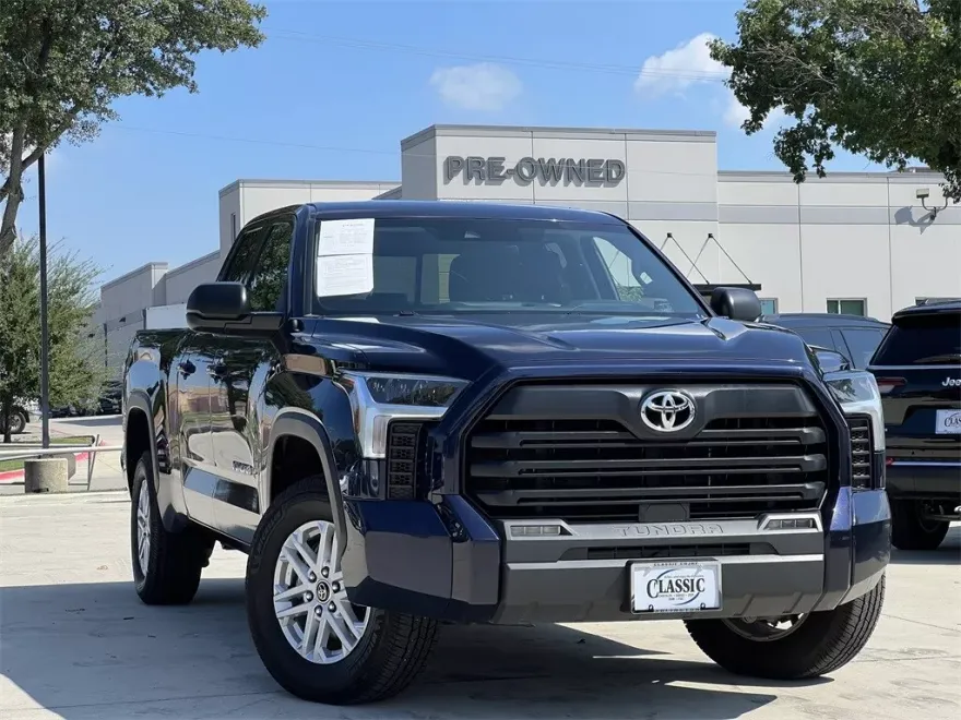 2022 Toyota Tundra SR5 photo 1
