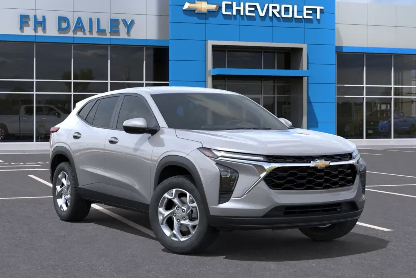 2026 Chevrolet Trax LS photo 1