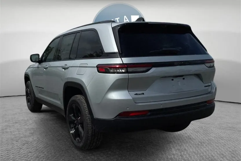 2025 Jeep Grand Cherokee Limited photo 1