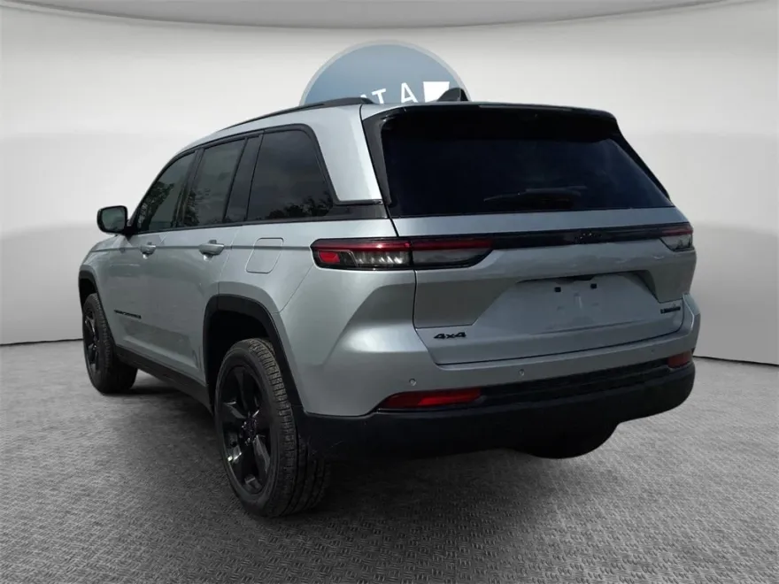 2025 Jeep Grand Cherokee Limited photo 1