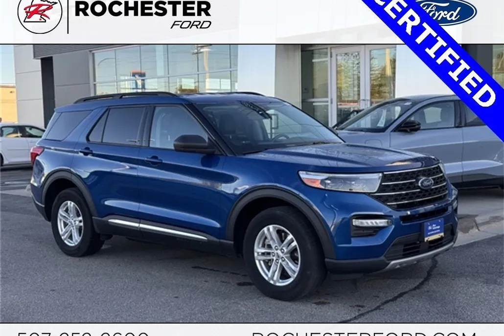2022 Ford Explorer XLT photo 1