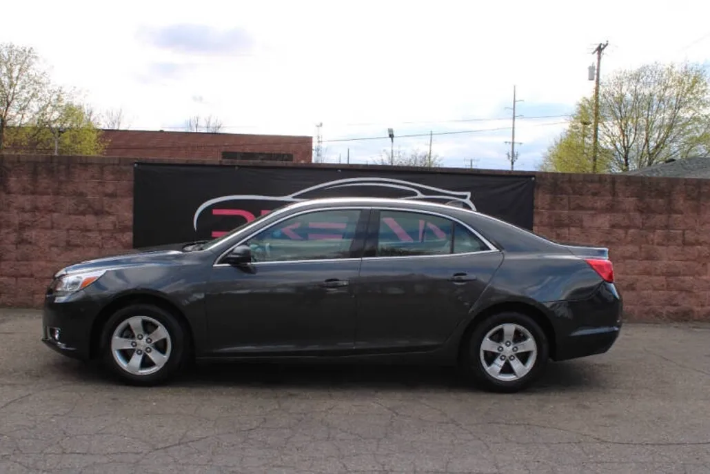 2014 Chevrolet Malibu LS photo 1