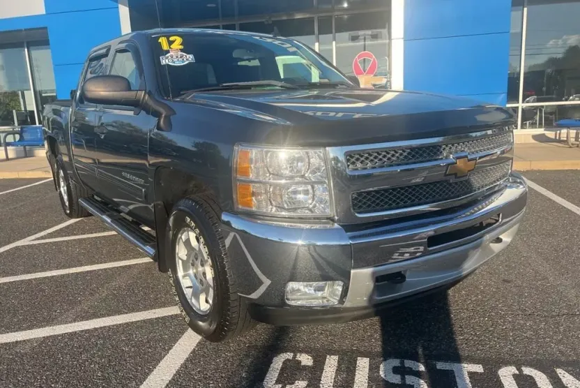 2012 Chevrolet Silverado 1500 LT photo 1