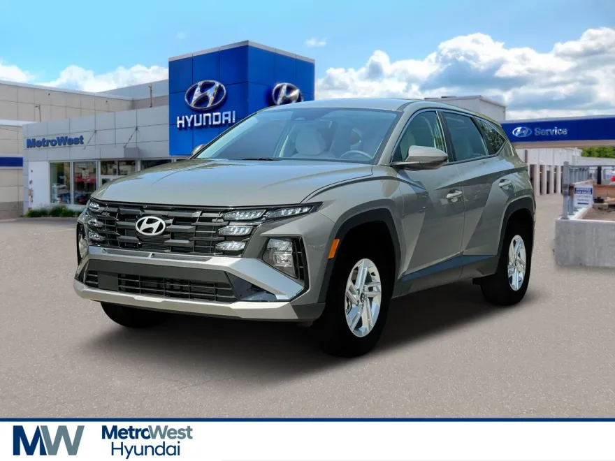 2025 Hyundai Tucson SE photo 1