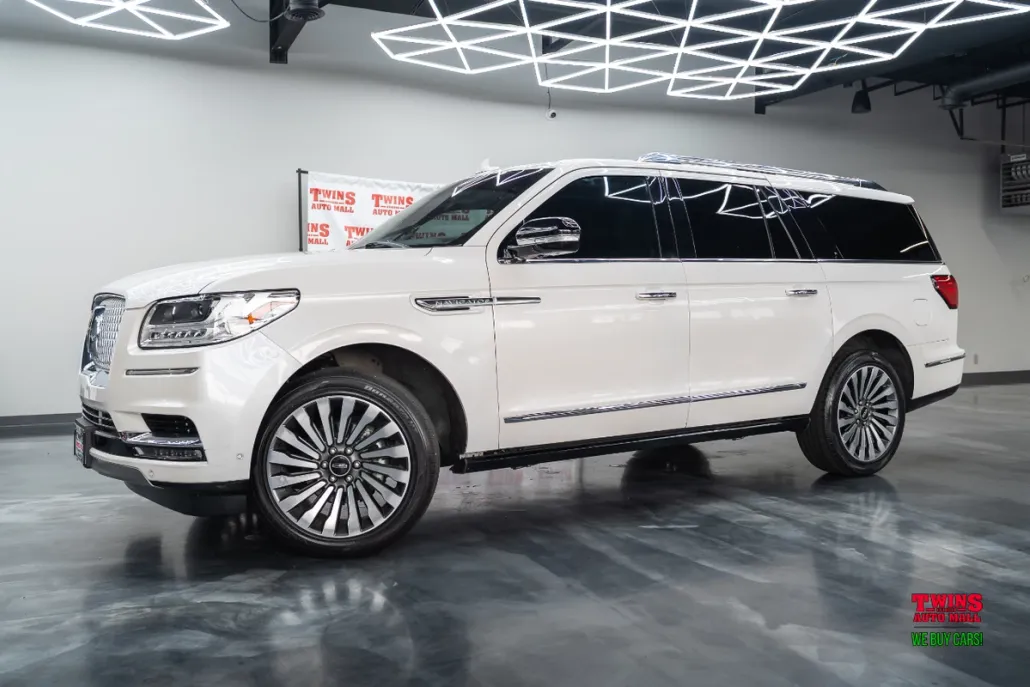 2019 Lincoln Navigator L Reserve photo 1