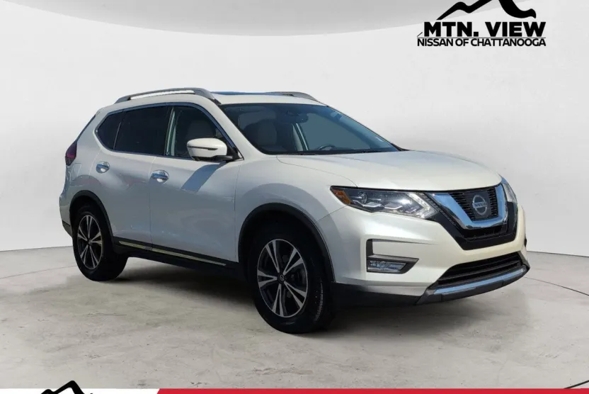 2017 Nissan Rogue SL photo 1