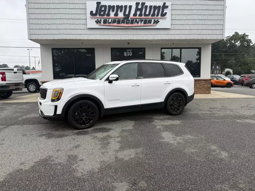 2022 Kia Telluride SX photo 1