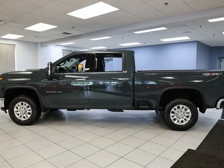 2026 Chevrolet Silverado 2500HD LTZ photo 1