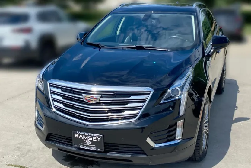 2017 Cadillac XT5 Luxury photo 1