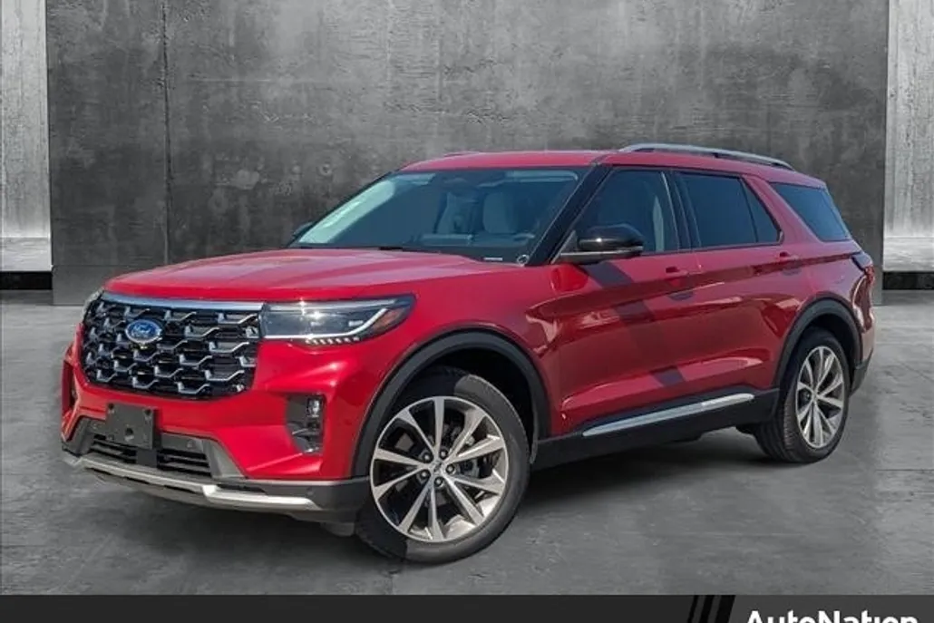 2025 Ford Explorer Platinum photo 1