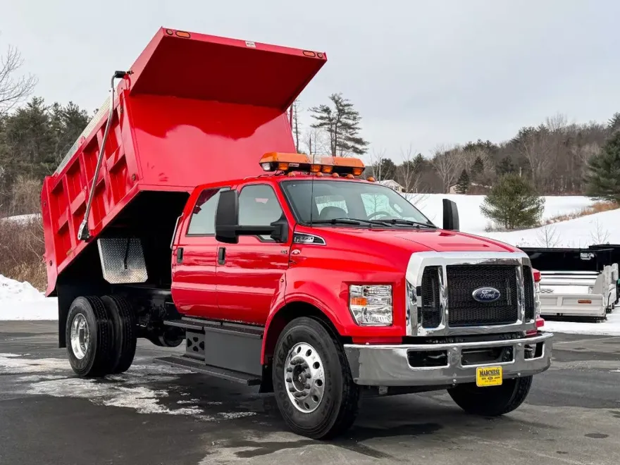 2023 Ford F-650 SuperCab Crew Cab photo 1