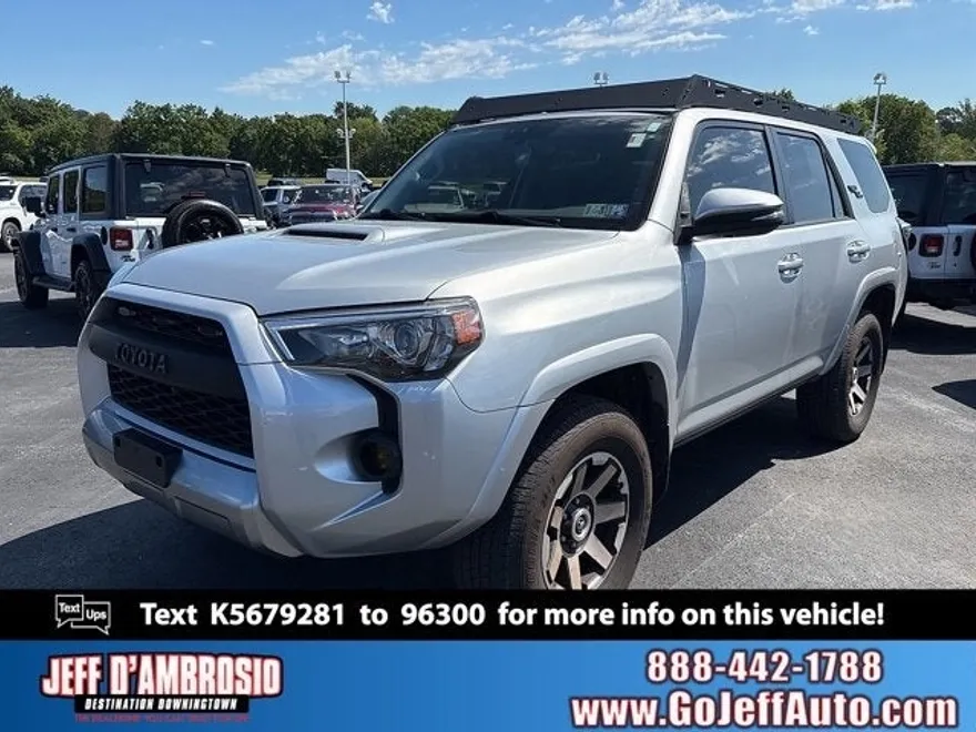 2019 Toyota 4Runner TRD Off-Road Premium photo 1