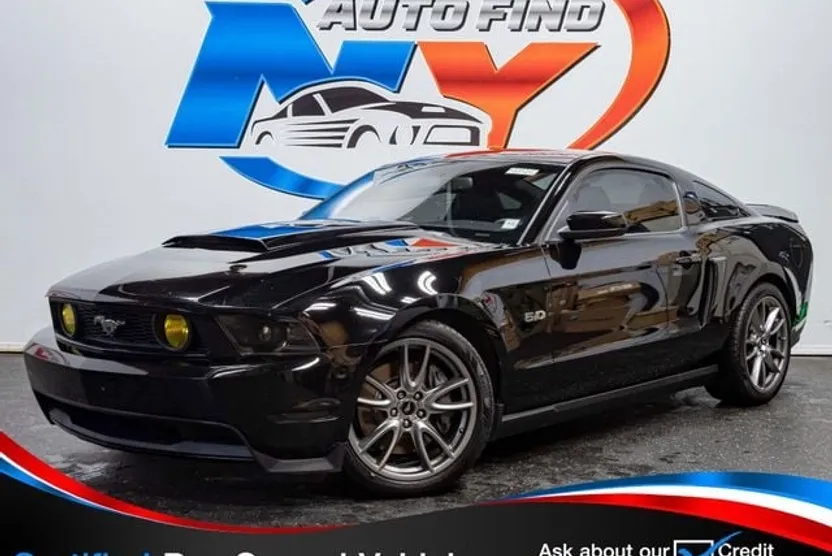 2012 Ford Mustang Premium GT photo 1