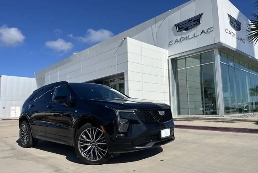 2024 Cadillac XT4 Sport photo 1