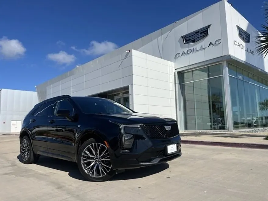 2024 Cadillac XT4 Sport photo 1