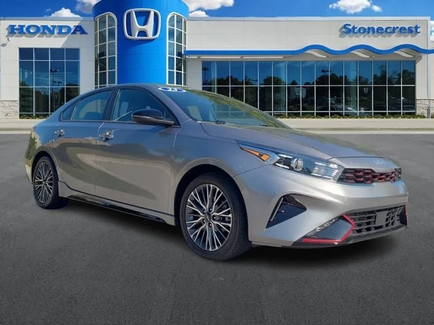 2023 Kia Forte GT-Line photo 1