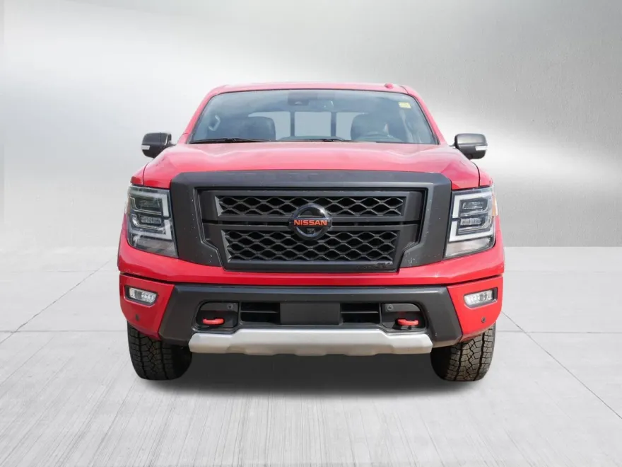 2021 Nissan Titan PRO-4X photo 1