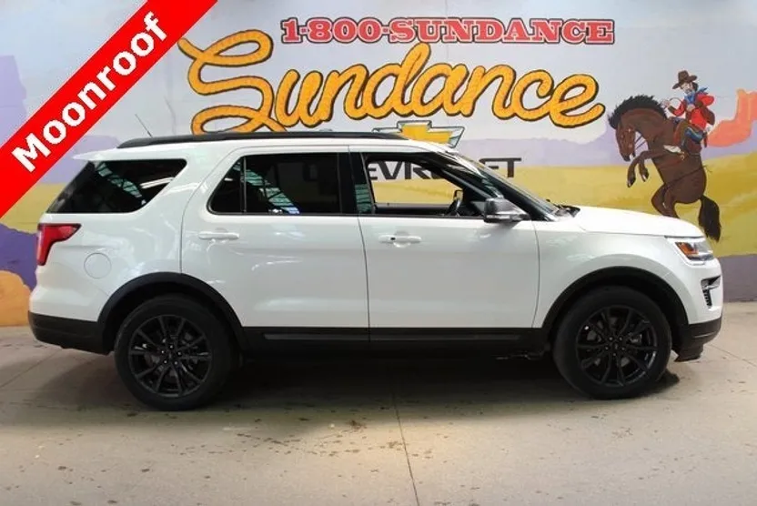 2018 Ford Explorer XLT photo 1