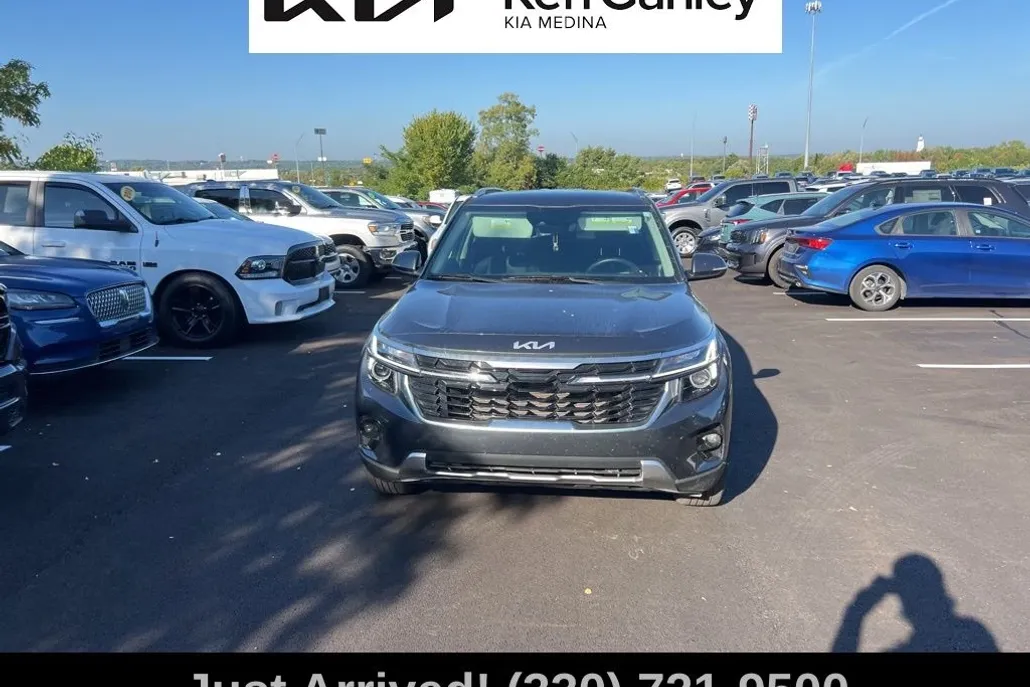 2024 Kia Seltos EX photo 1