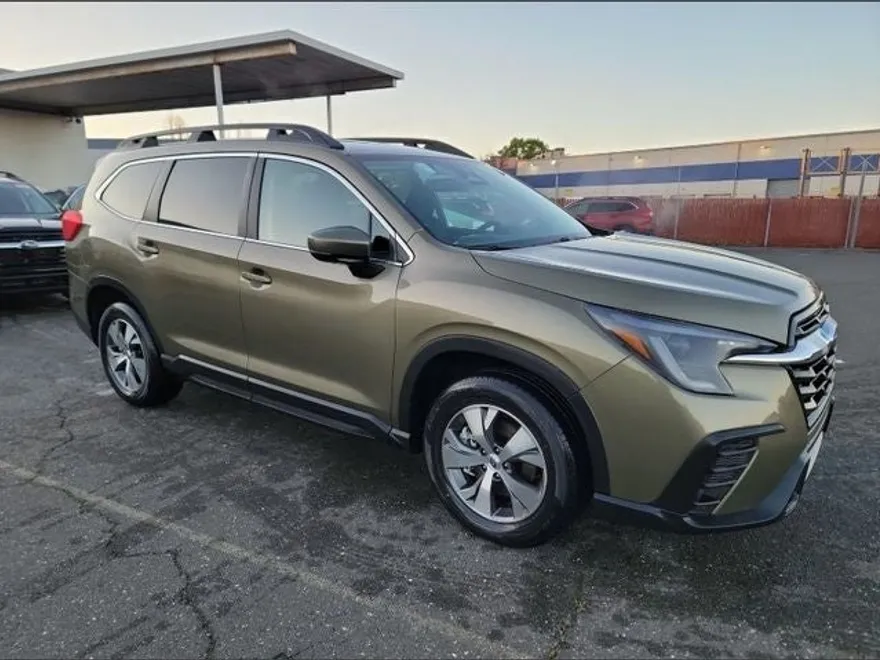 2024 Subaru Ascent Premium photo 1