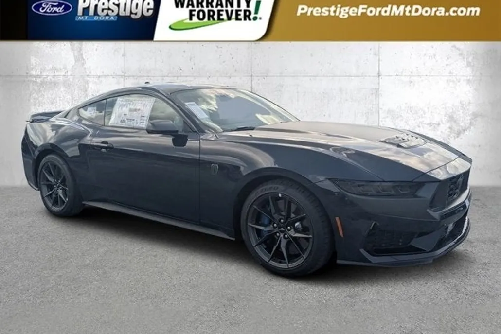 2025 Ford Mustang Dark Horse photo 1