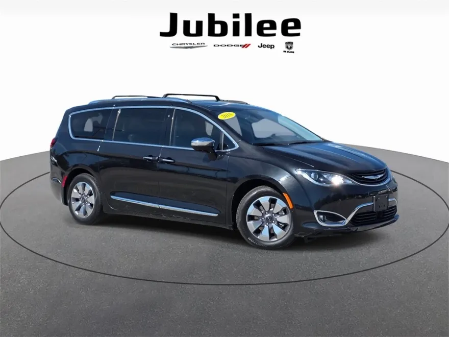2018 Chrysler Pacifica Hybrid Limited photo 1