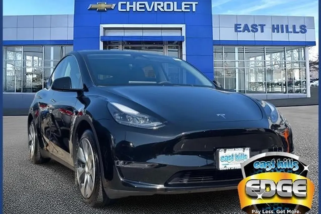 2024 Tesla Model Y Long Range photo 1