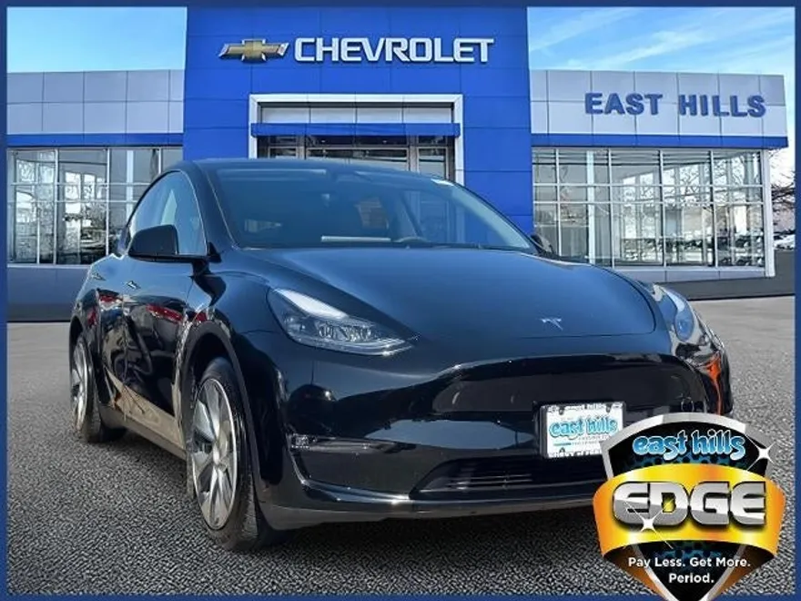2024 Tesla Model Y Long Range photo 1