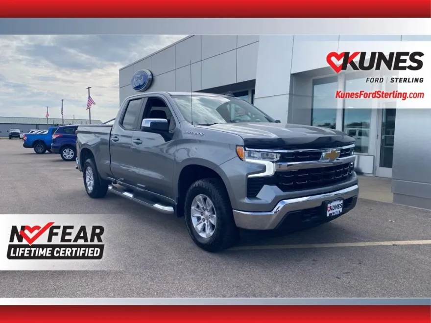 2023 Chevrolet Silverado 1500 LT1 photo 1