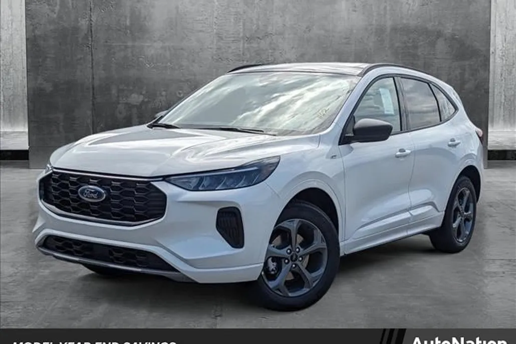 2024 Ford Escape ST-Line photo 1