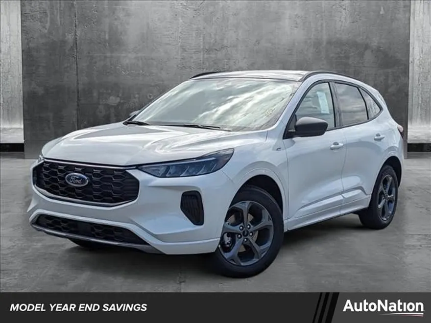 2024 Ford Escape ST-Line photo 1