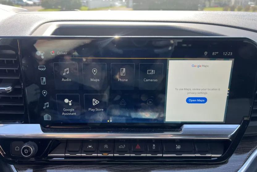 2022 Chevrolet Silverado 1500 LT photo 1