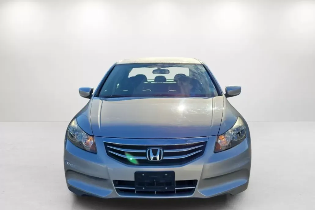 2011 Honda Accord LX-P photo 1