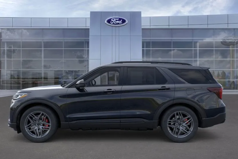 2025 Ford Explorer ST photo 1