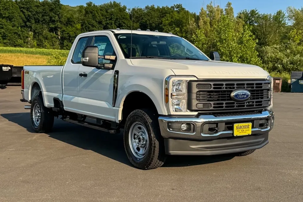 2025 Ford F-350 photo 1