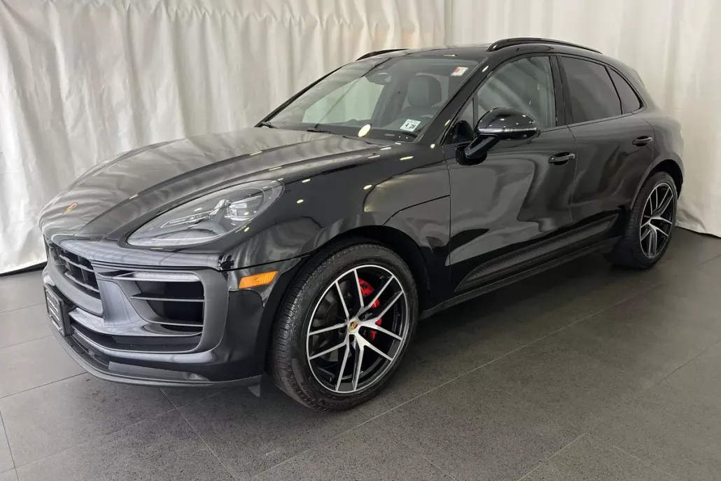 2023 Porsche Macan S photo 1