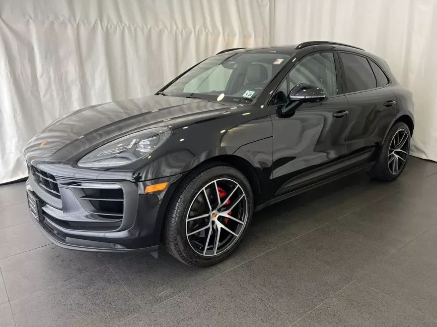 2023 Porsche Macan S photo 1