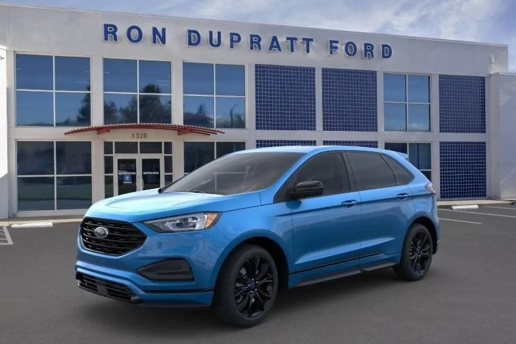 2024 Ford Edge SE photo 1