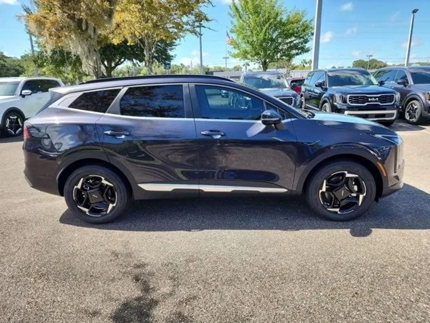 2026 Kia Sportage EX photo 1