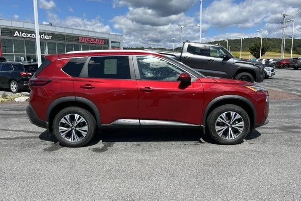 2023 Nissan Rogue AWD SV photo 1