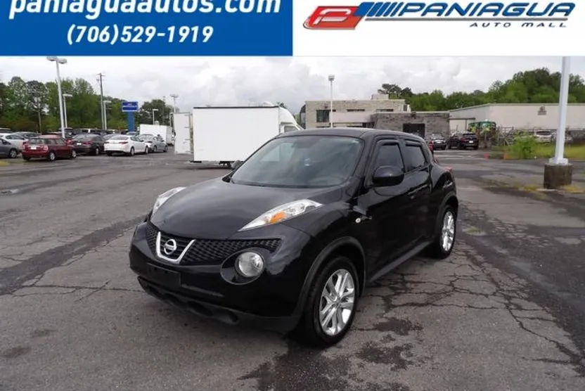 2013 Nissan Juke SV photo 1