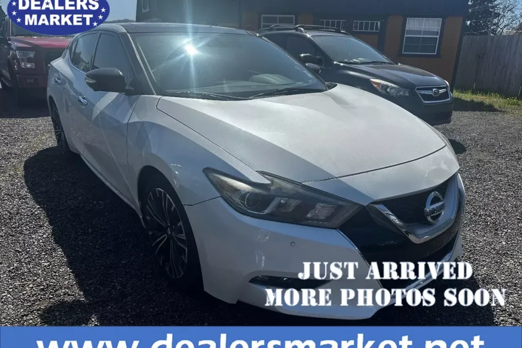 2016 Nissan Maxima Platinum photo 1