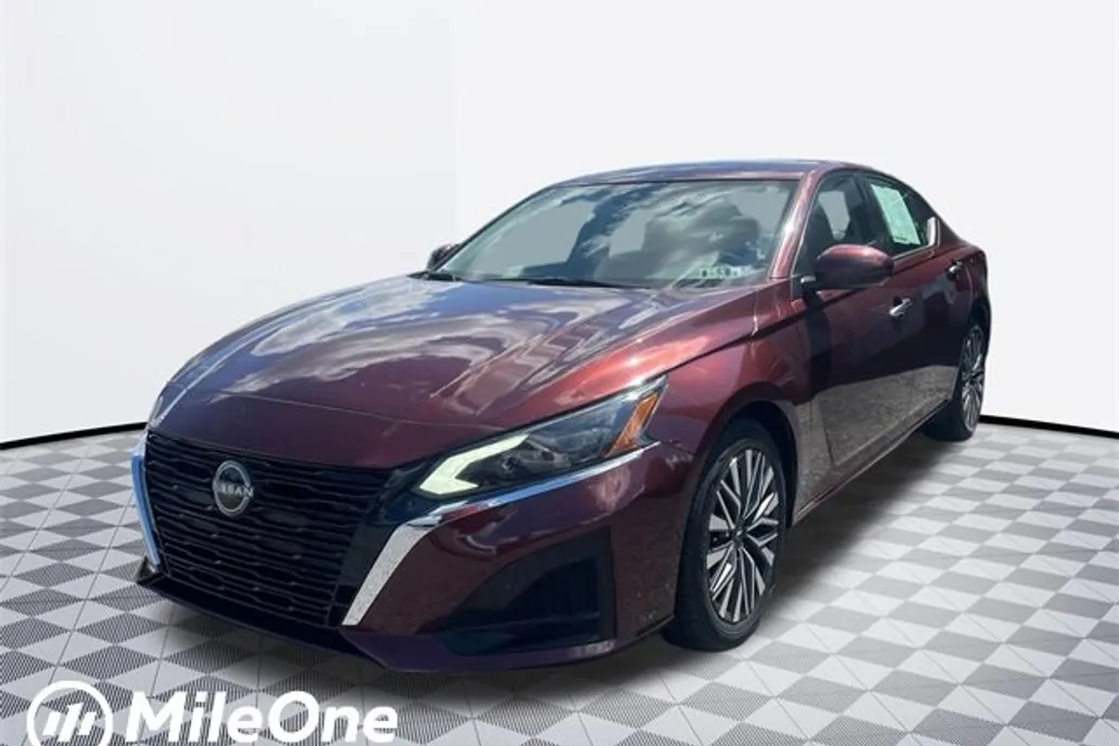 2023 Nissan Altima 2.5 SV photo 1