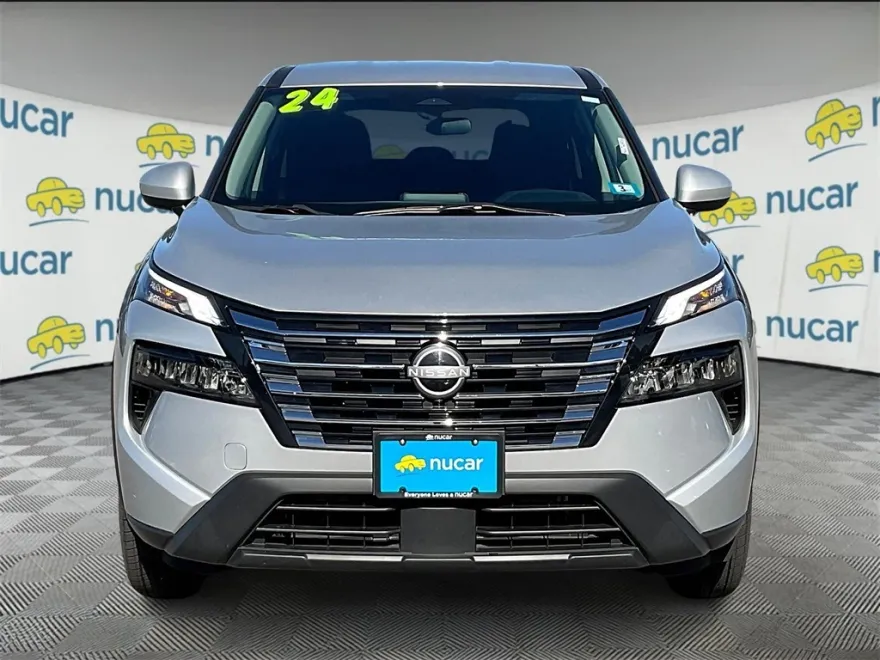 2024 Nissan Rogue SV photo 1