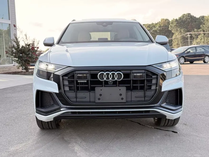 2020 Audi Q8 55 Premium Plus photo 1
