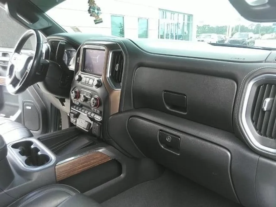 2021 Chevrolet Silverado 1500 High Country photo 1
