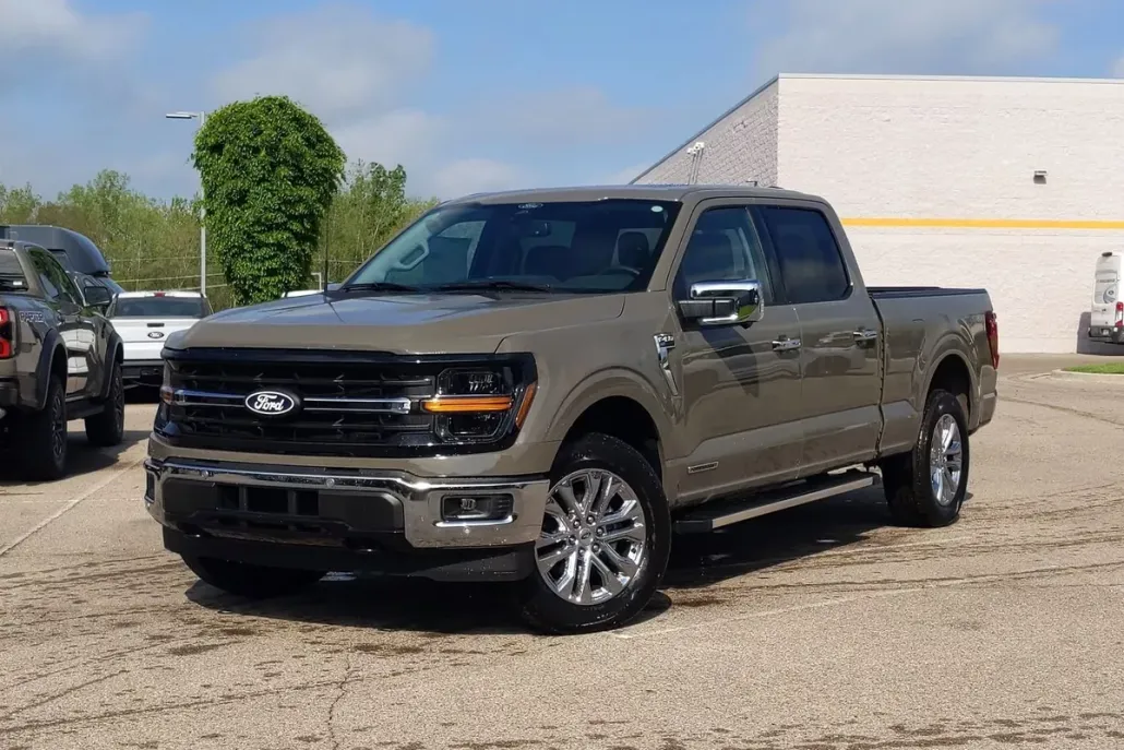 2025 Ford F-150 XLT photo 1