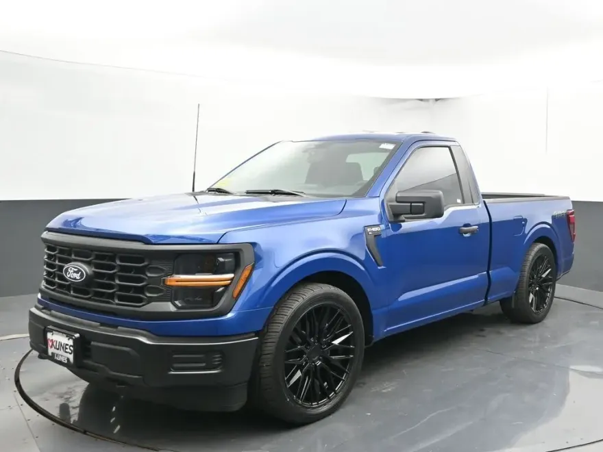 2025 Ford F-150 XL photo 1