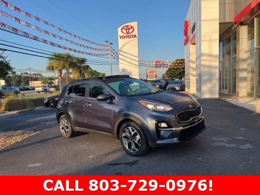 2021 Kia Sportage EX photo 1